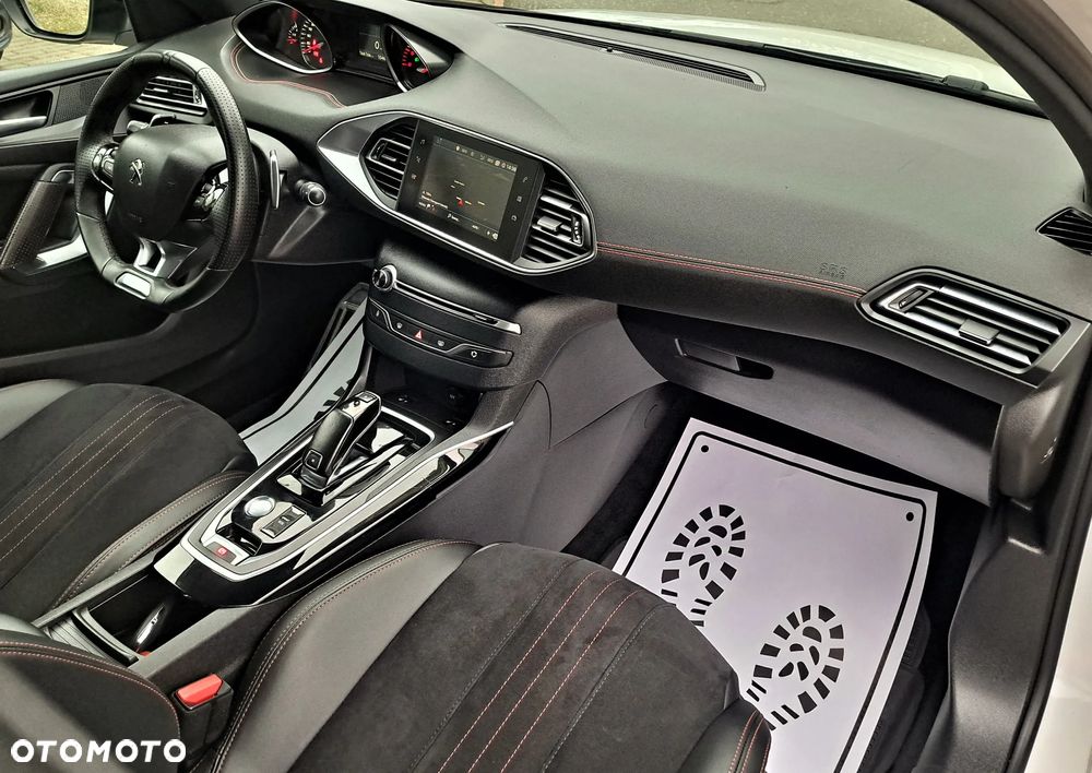Peugeot 308 BlueHDi FAP 130 EAT8 Stop & Start GT Pack - 23