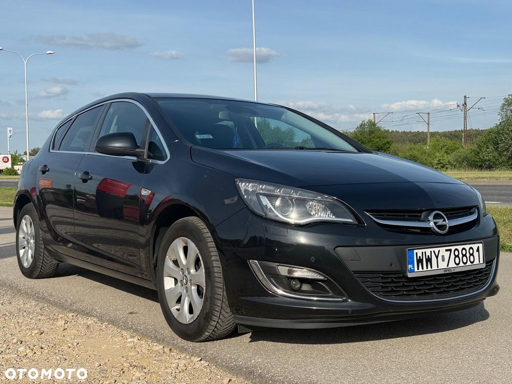 Opel Astra 1.4 Turbo Cosmo - 2