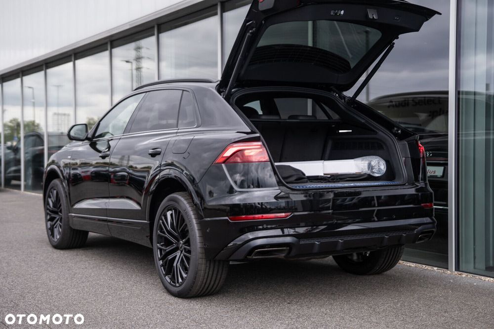 Audi Q8 - 9