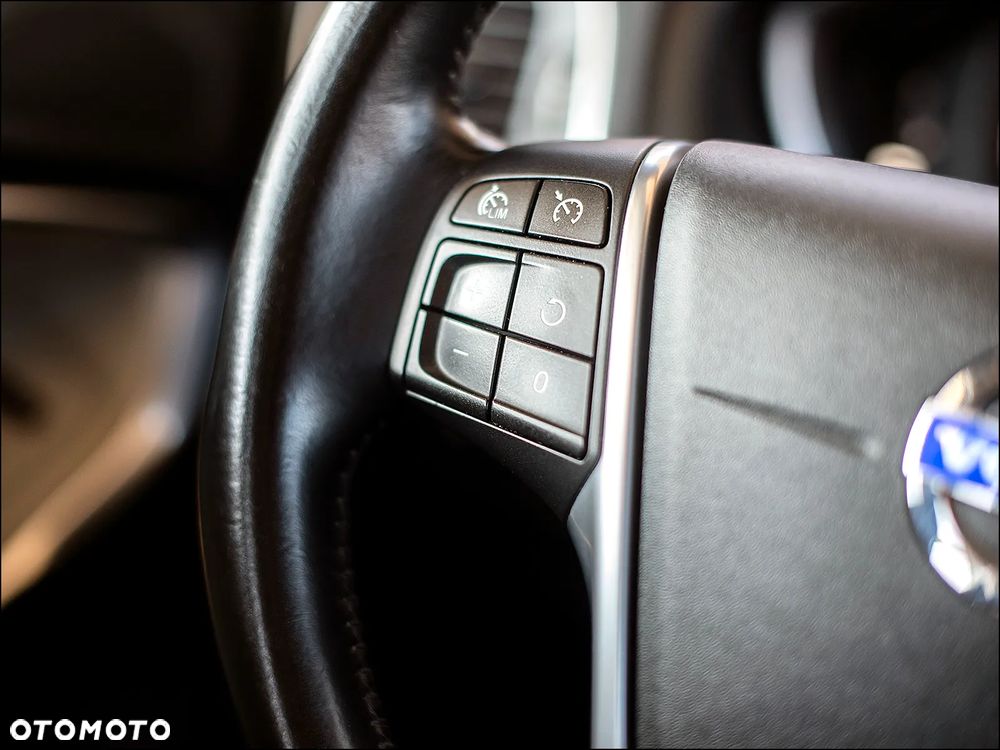 Volvo V40 D2 Summum - 17