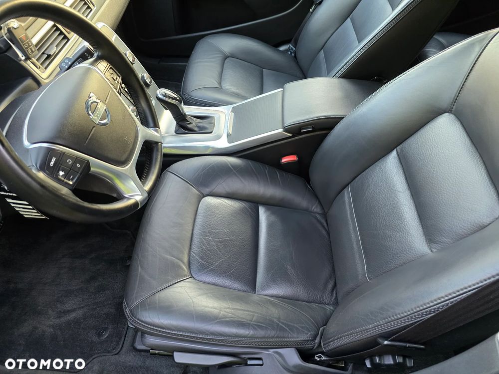 Volvo XC 70 D4 AWD Momentum EU6 - 10