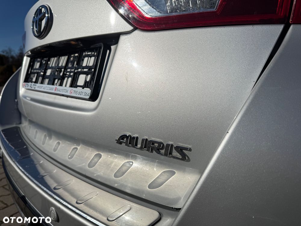 Toyota Auris 1.6 Premium - 12