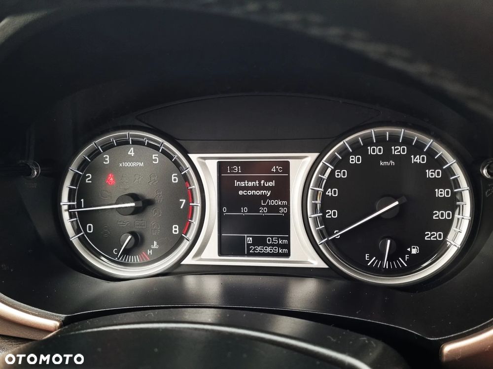 Suzuki Vitara 1.6 Premium 2WD - 20