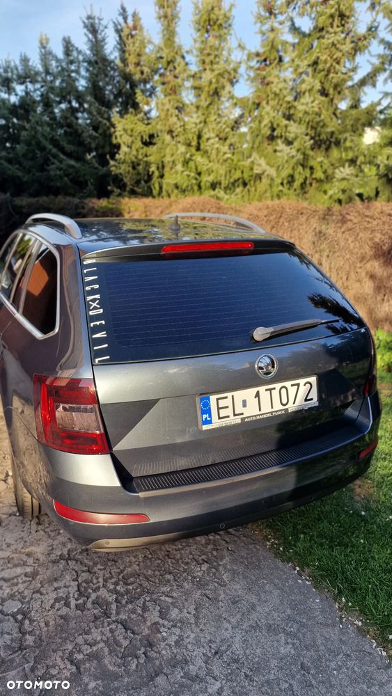 Skoda Octavia 2.0 TDI Style - 6
