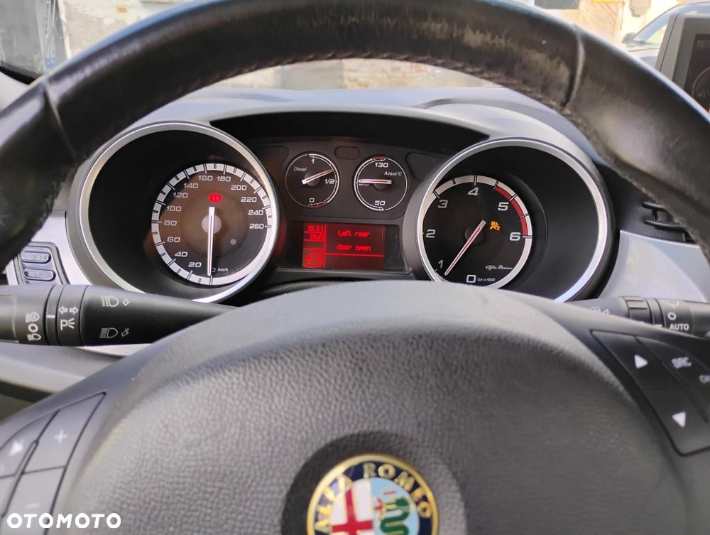 Alfa Romeo Giulia - 7