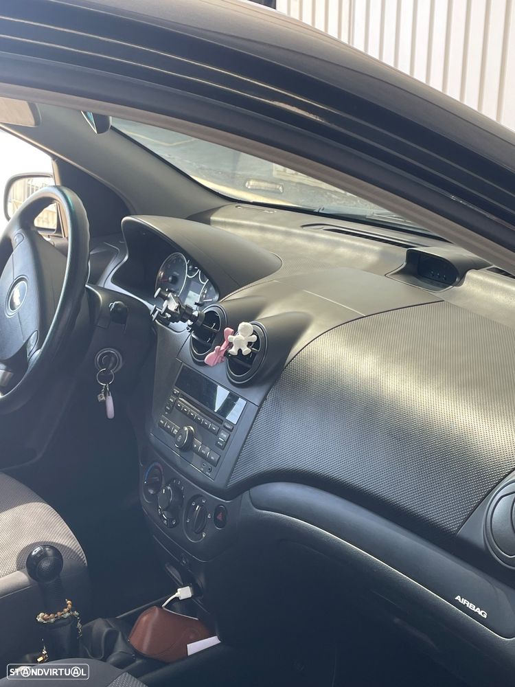 Chevrolet Aveo - 5