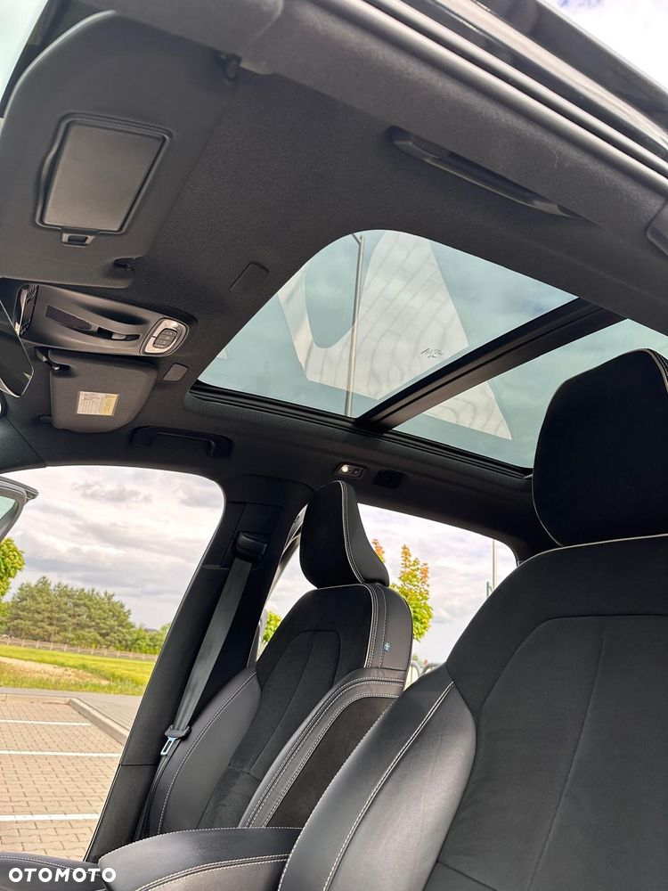 Volvo XC 40 T5 AWD R-Design - 12