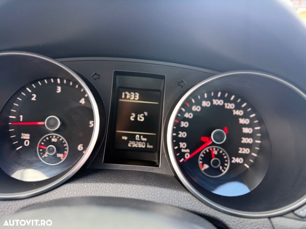 Volkswagen Golf 2.0 TDI DPF BlueMotion Technology Comfortline - 9