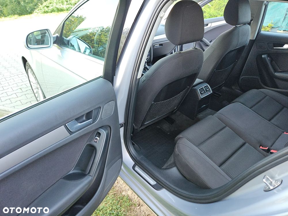 Audi A4 Avant 2.0 TDI DPF Ambiente - 14