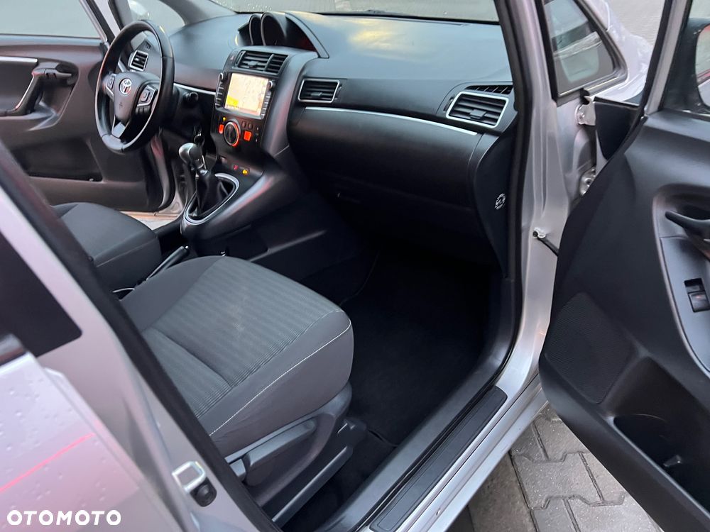 Toyota Verso 1.8 Sol plus NAVI 7os - 19