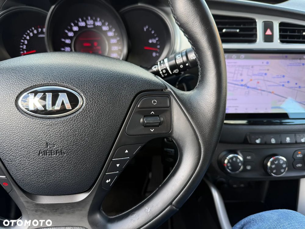 Kia Ceed 1.4 CVVT Dream-Team Edition - 16