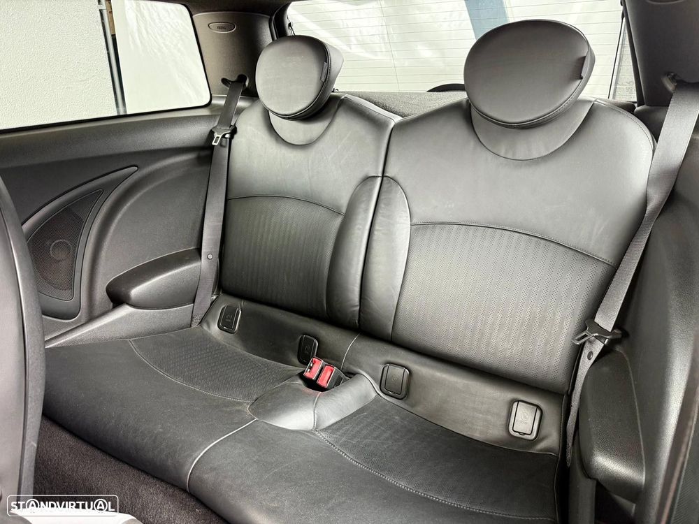 MINI 3 Portas Cooper D - 9
