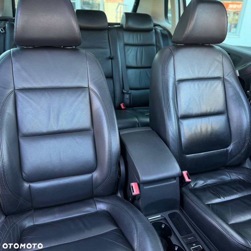 Volkswagen Tiguan - 13