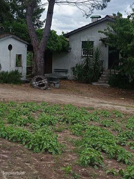 Quinta  nas imediações da vila de Sátão