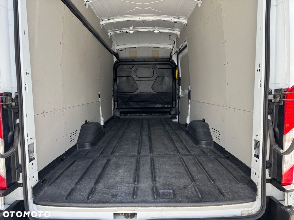 Ford e-transit 350 L4H3 - 19