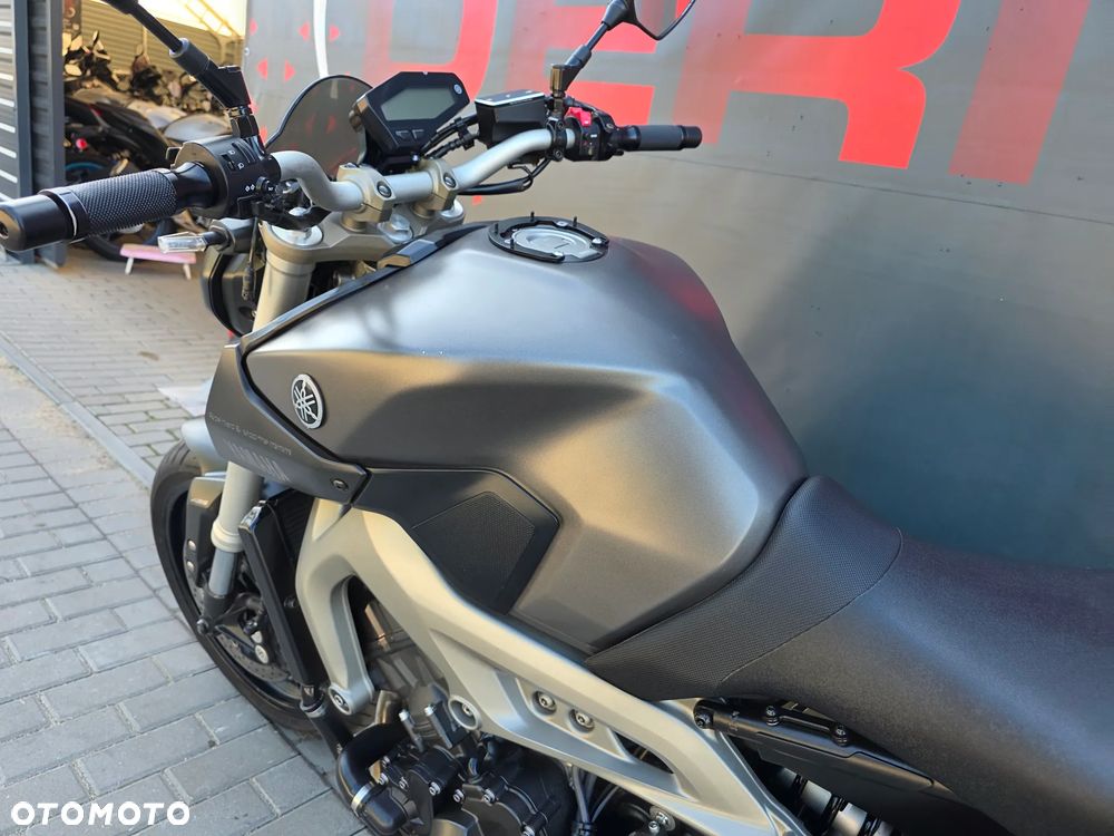 Yamaha MT - 9