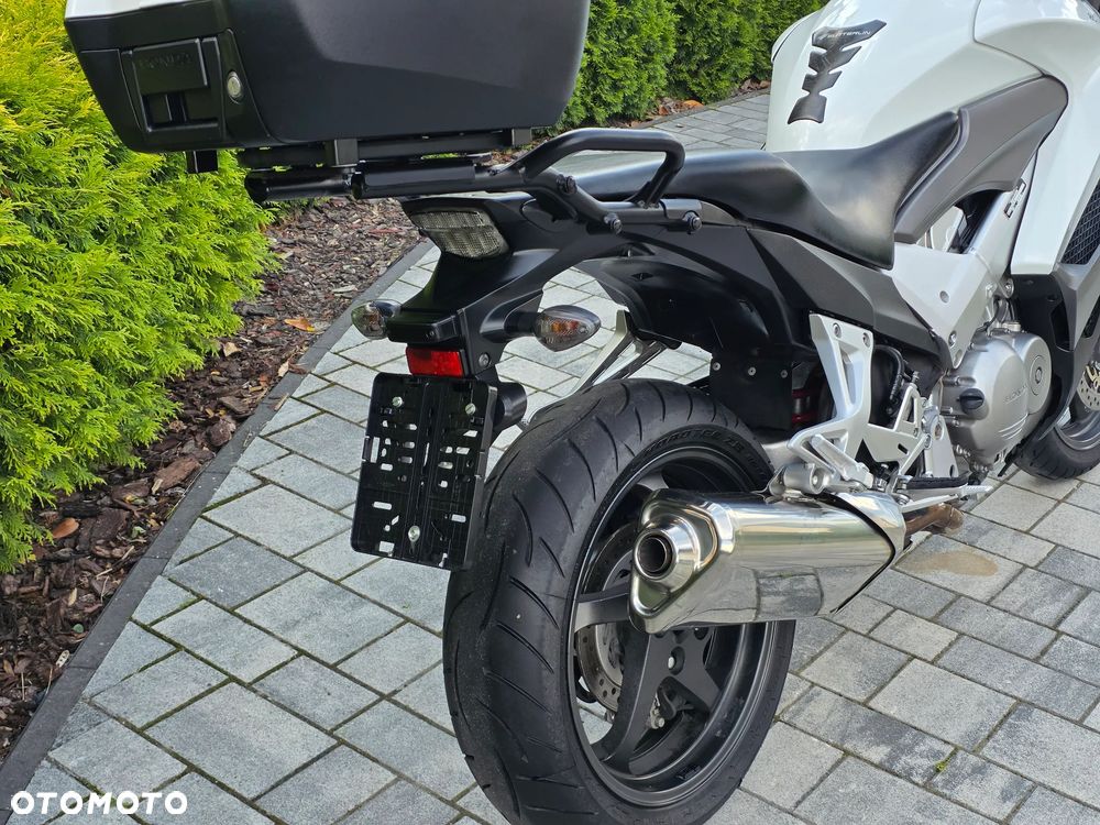 Honda VFR - 14