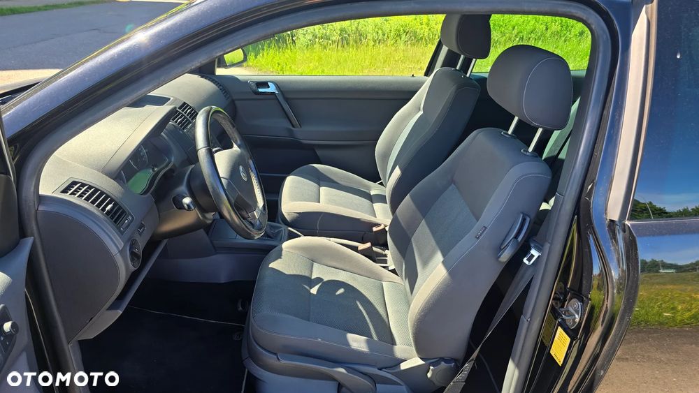 Volkswagen Polo 1.4 Comfortline - 23