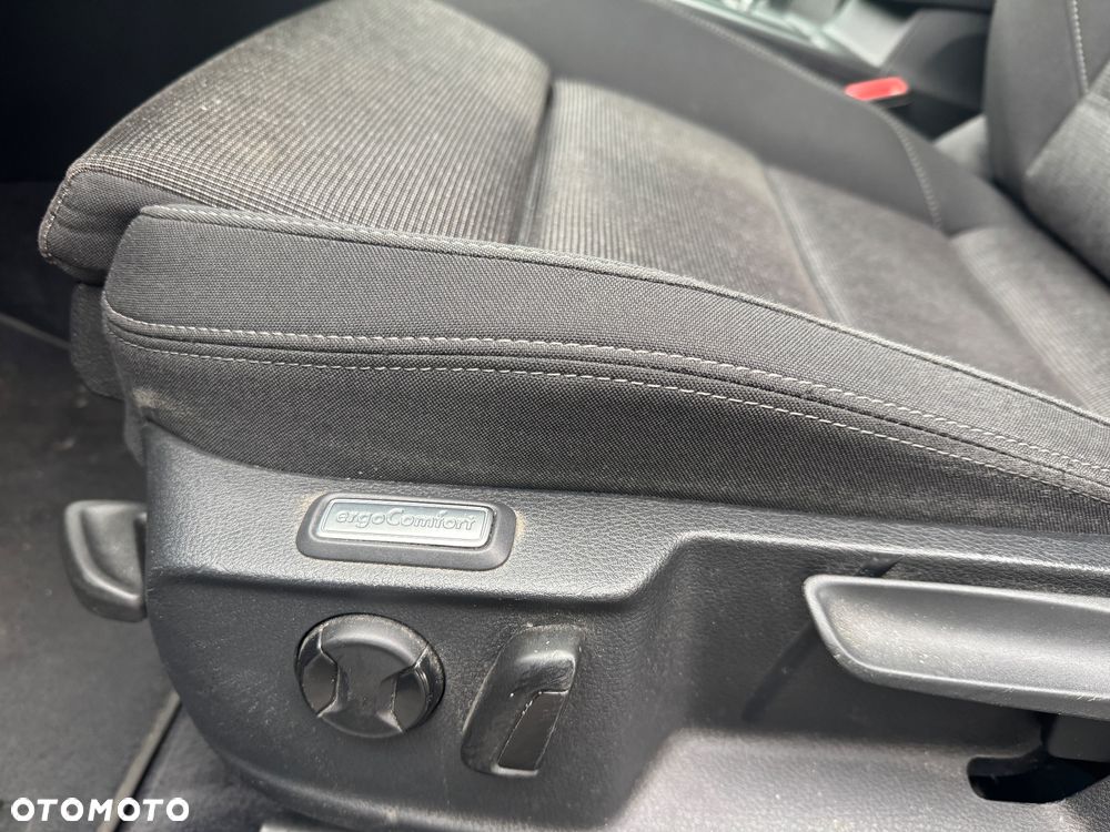Volkswagen Passat 1.5 TSI OPF DSG Business - 14