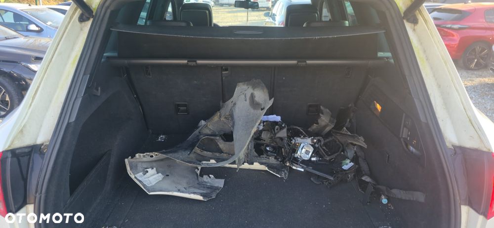 Volkswagen Touareg 3.0 V6 TDI DPF Automatik Individual - 11