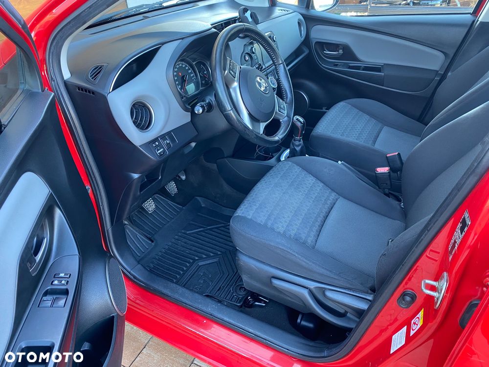 Toyota Yaris 1.0 VVT-i Comfort mit Design-Paket - 8