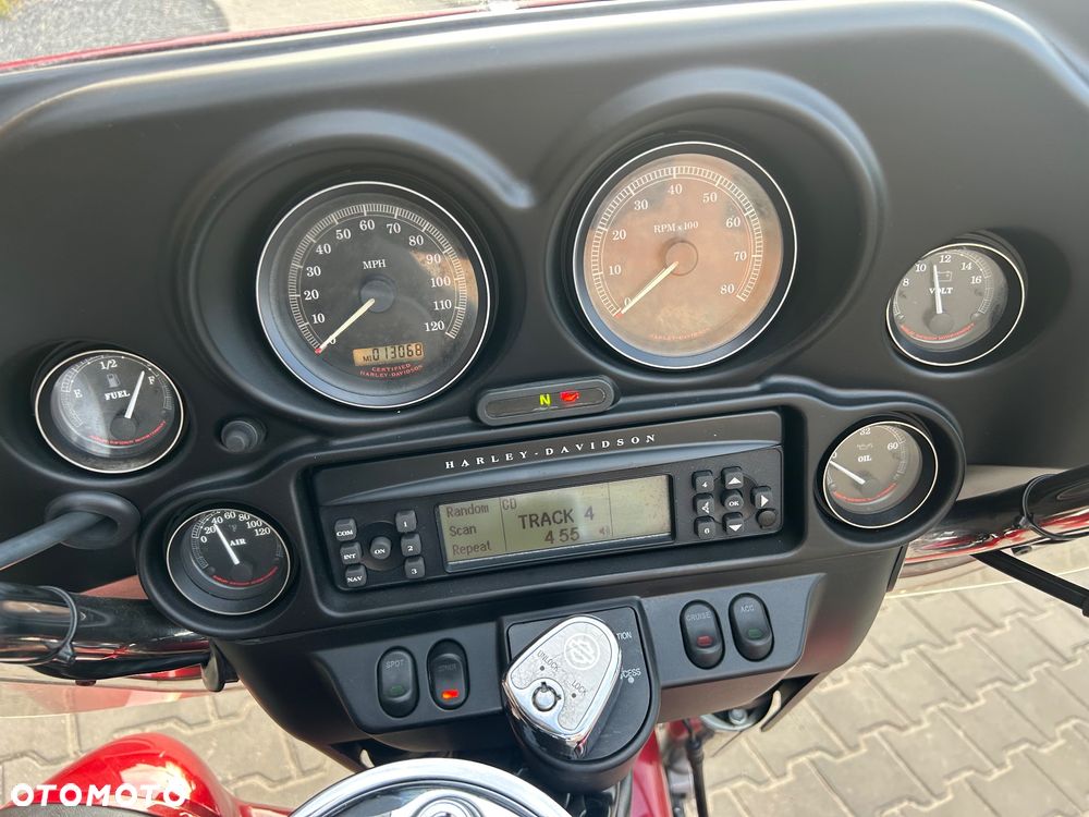 Harley-Davidson FLHTCU Ultra - 34