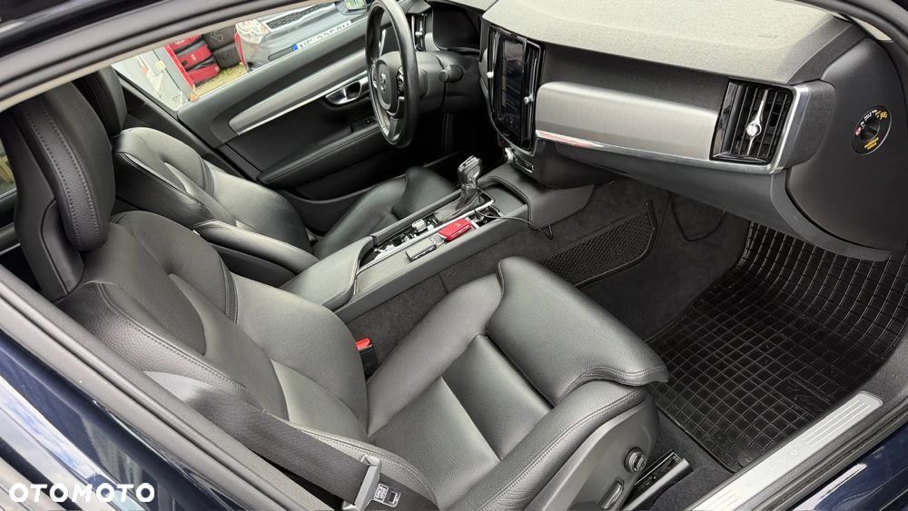 Volvo S90 - 17