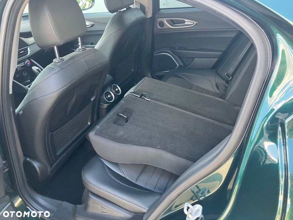 Alfa Romeo Giulia - 27