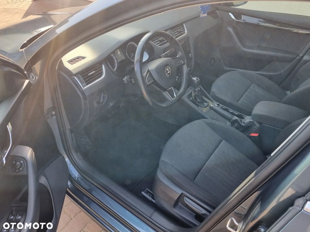 Skoda Octavia 2.0 TDI DSG Style - 7