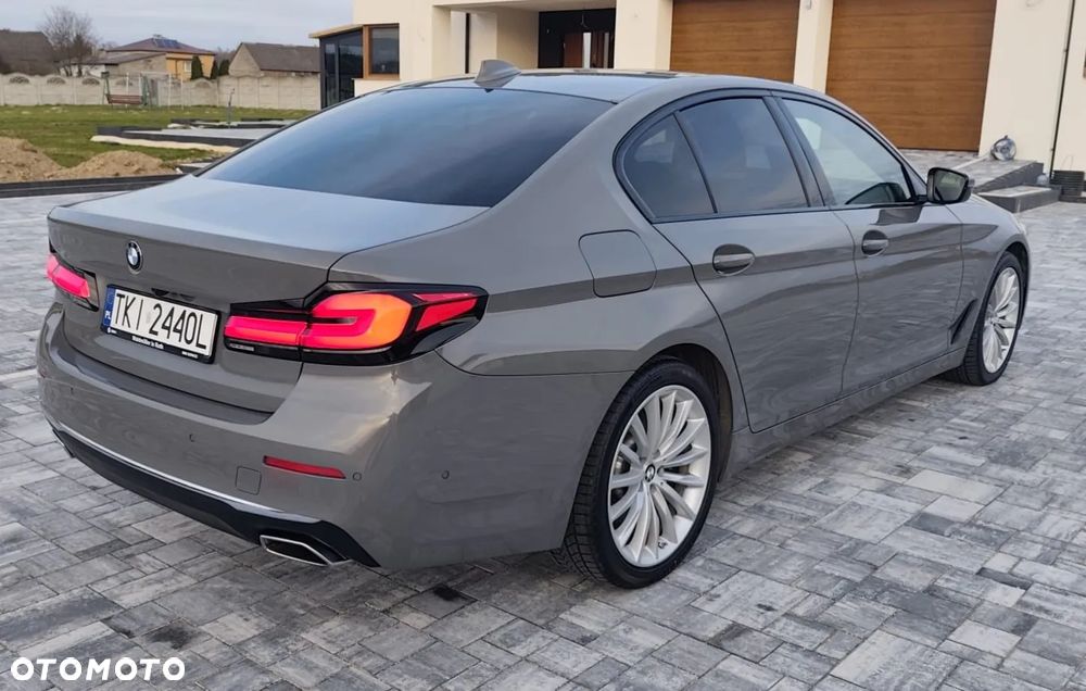 BMW Seria 5 520d Luxury Line - 4