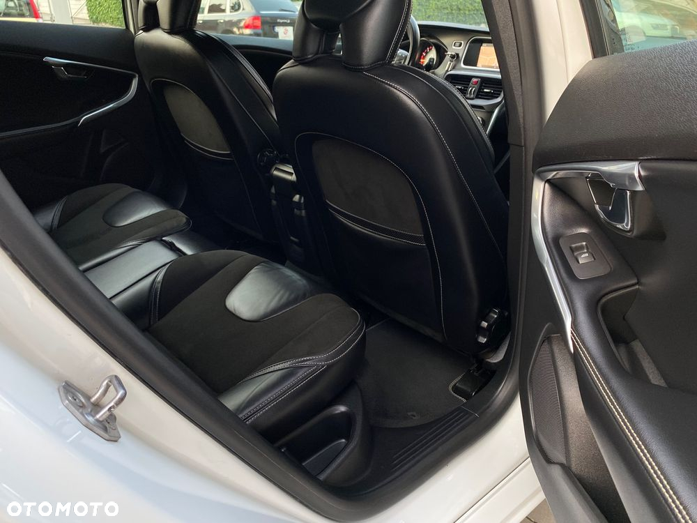 Volvo V40 T4 Drive-E R-Design Momentum - 32