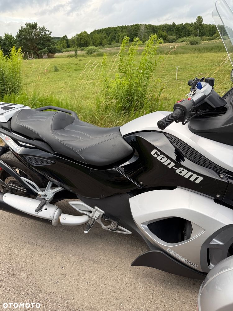 Can-Am Spyder - 27