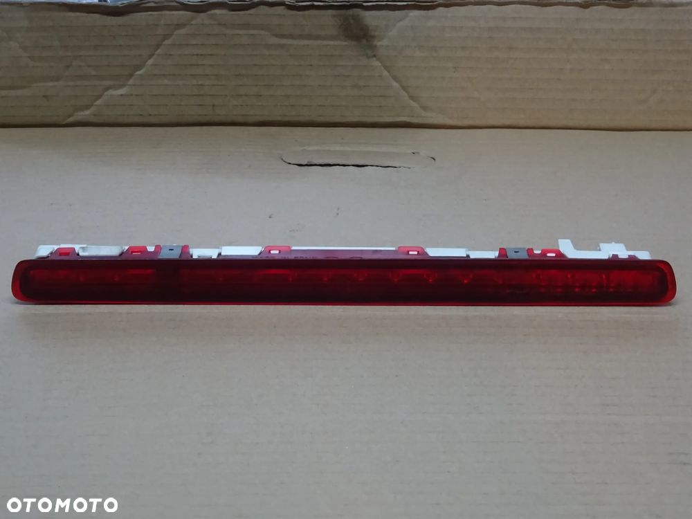 ŚWIATŁO STOP TRZECIE ŚRODKOWE OPEL VECTRA C GTS HB SEDAN LAMPA STOPU TYŁ - 1