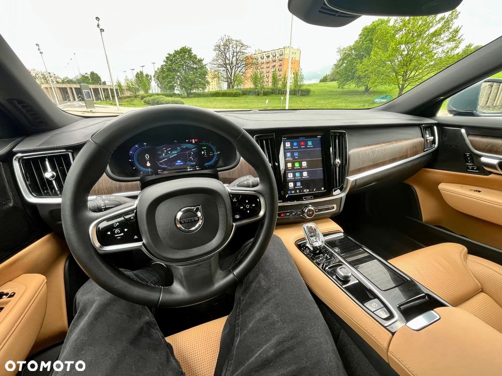 Volvo V90 T6 AWD Plug-In Hybrid Plus Bright - 26