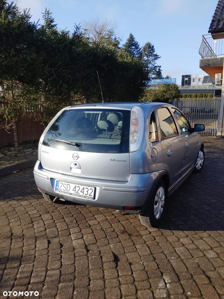 Opel Corsa 1.2 16V Enjoy - 9