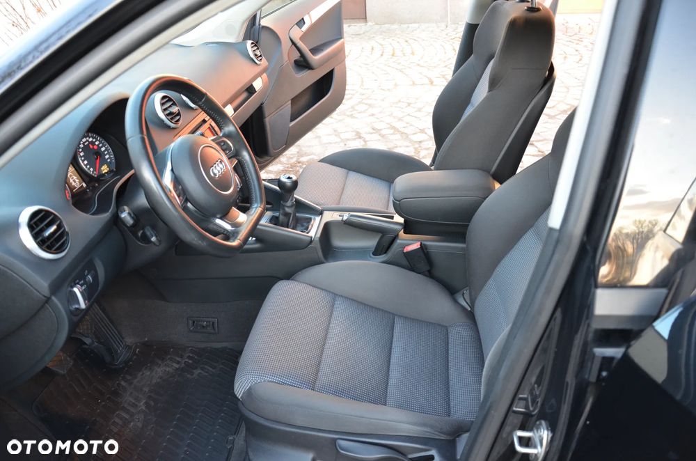 Audi A3 Sportback 2.0 TDI DPF Ambition - 30