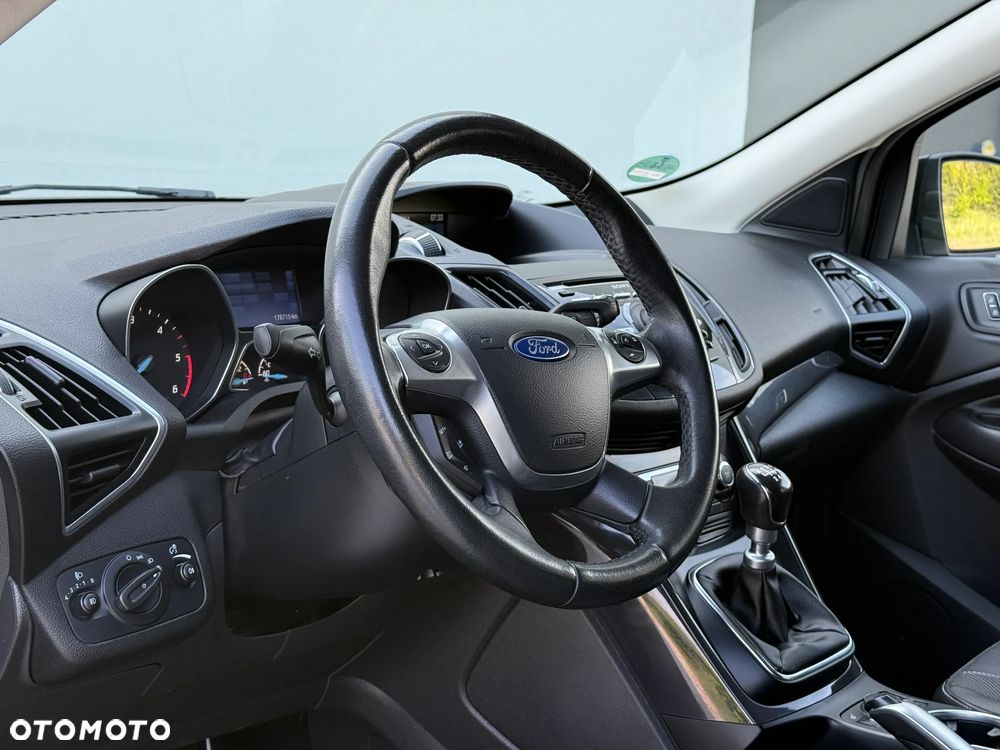 Ford Kuga - 25