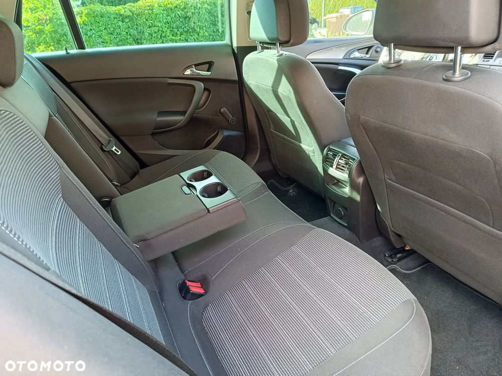 Opel Insignia - 19