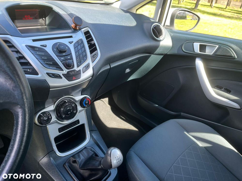 Ford Fiesta 1.25 Champions Edition - 14