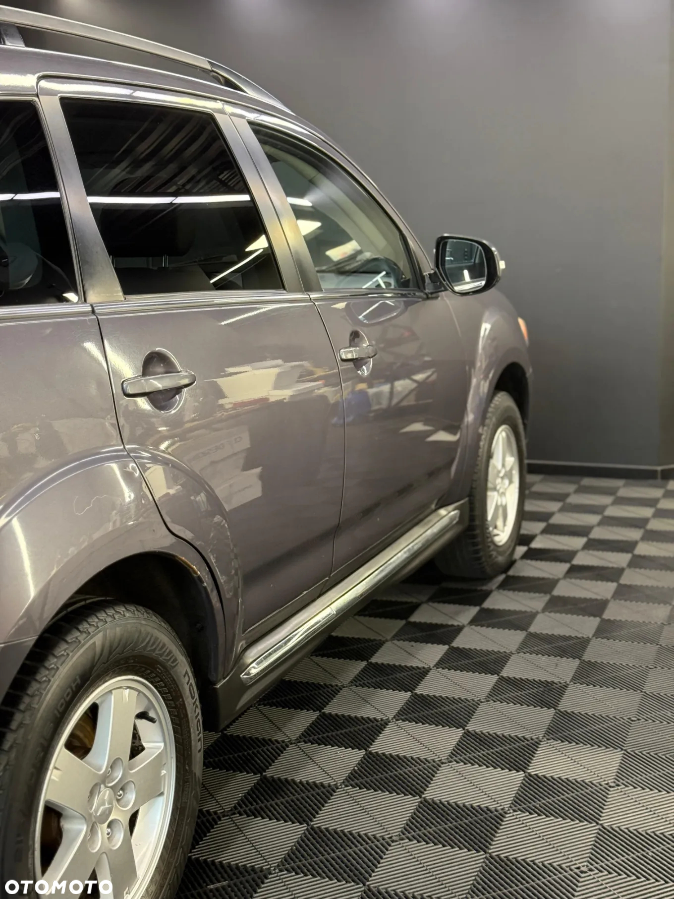 Mitsubishi Outlander 2.0 Intense + NAVI 2WD EU5 - 2