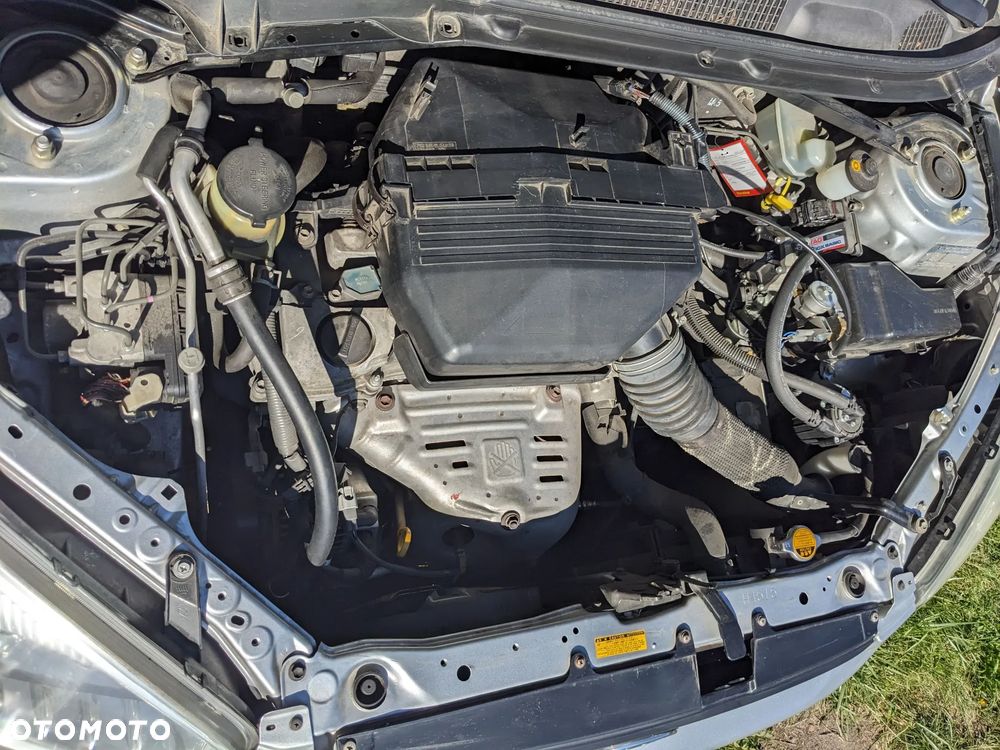 Toyota RAV4 2.0 VVT-i 4x4 - 31