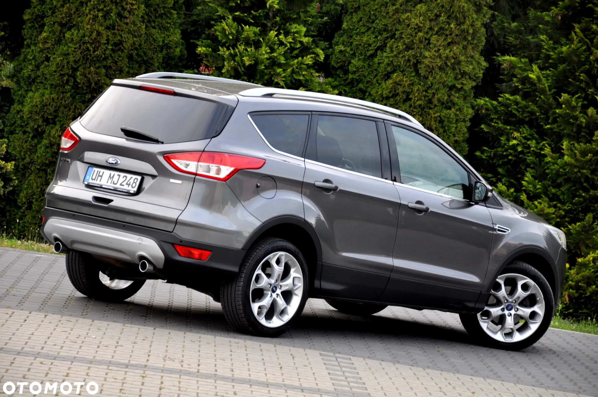 Ford Kuga 1.6 EcoBoost 2x4 Titanium - 16