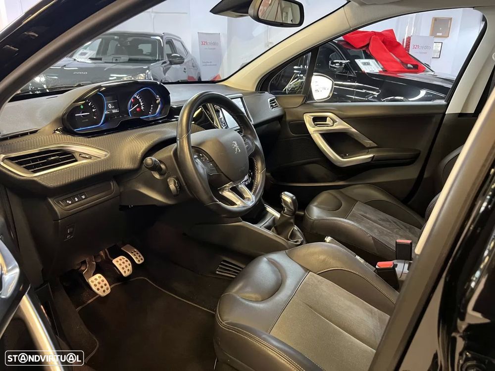 Peugeot 208 1.2 PureTech Signature - 31