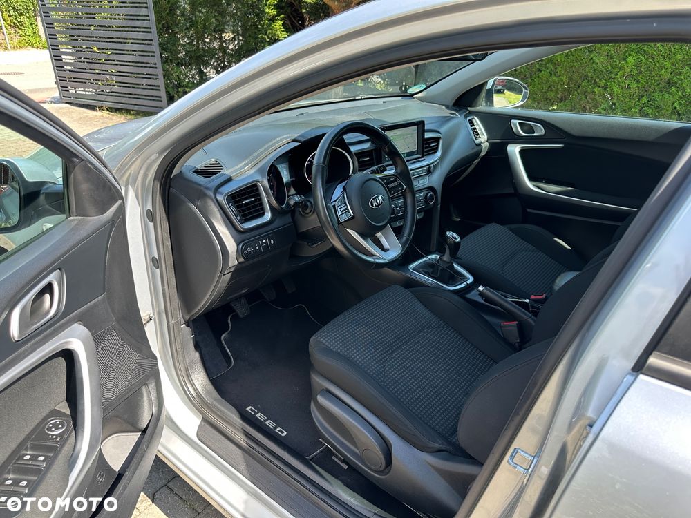 Kia Ceed 1.4 L Business Line Plus - 19
