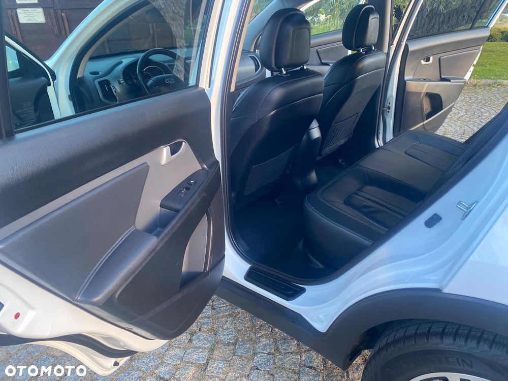 Kia Sportage 2.0 CRDI 184 4WD Automatik Fifa World Cup Edition - 31
