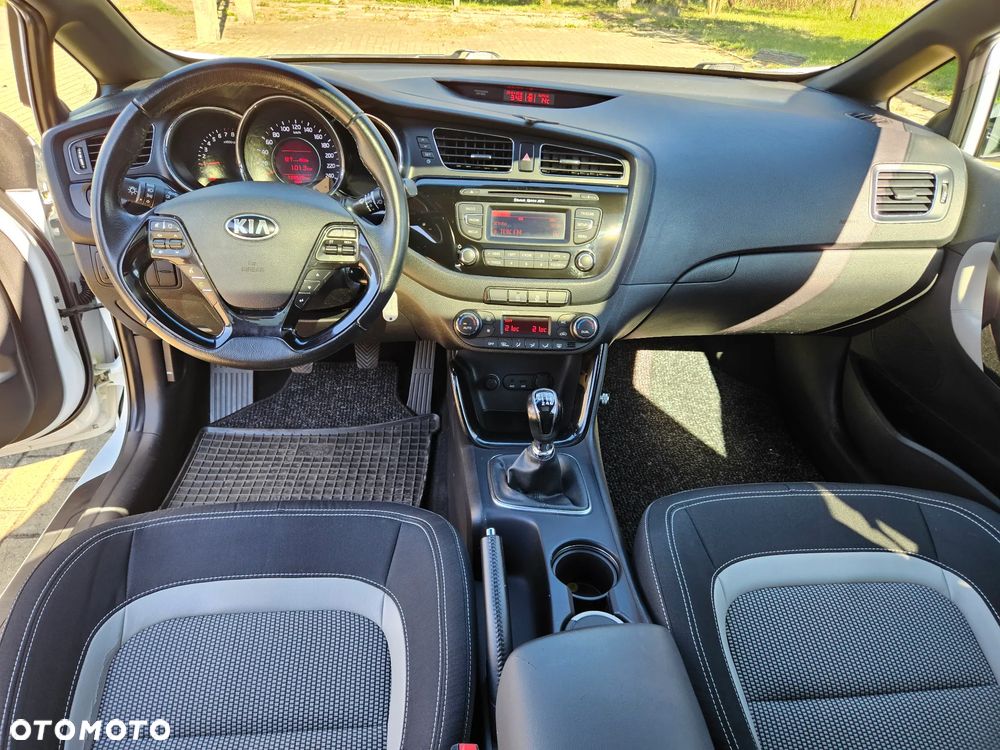 Kia Ceed 1.6 GDI Business Line - 22