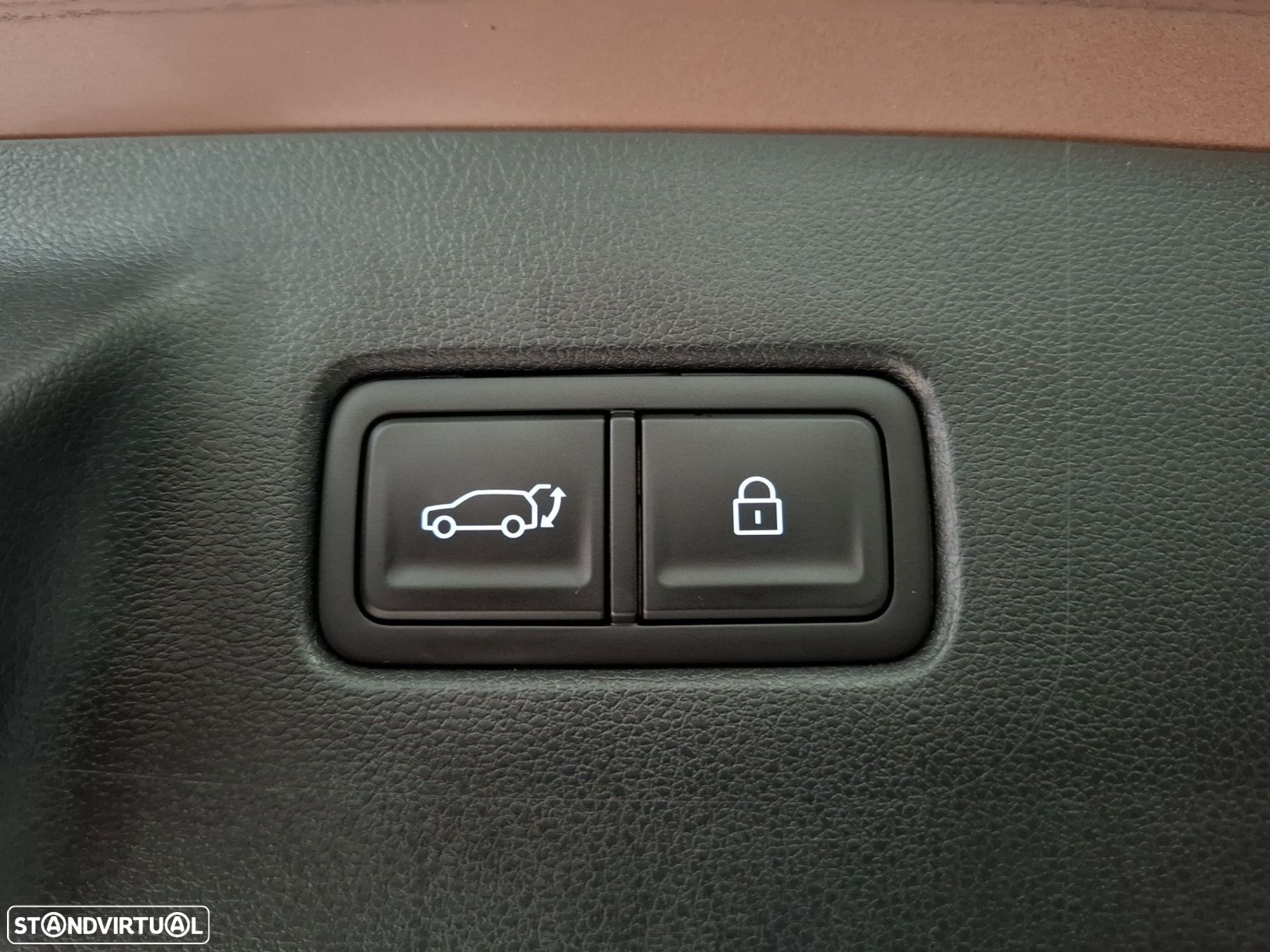 Hyundai Santa Fe 1.6 T-GDI HEV Vanguard - 19