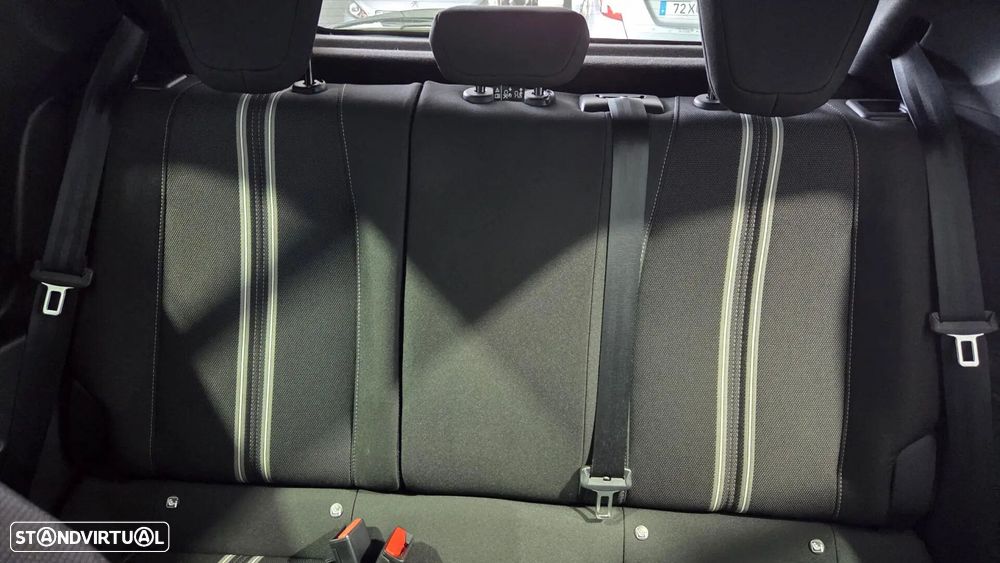 Opel Corsa 1.2 Direct Injection Turbo S&S GS - 17