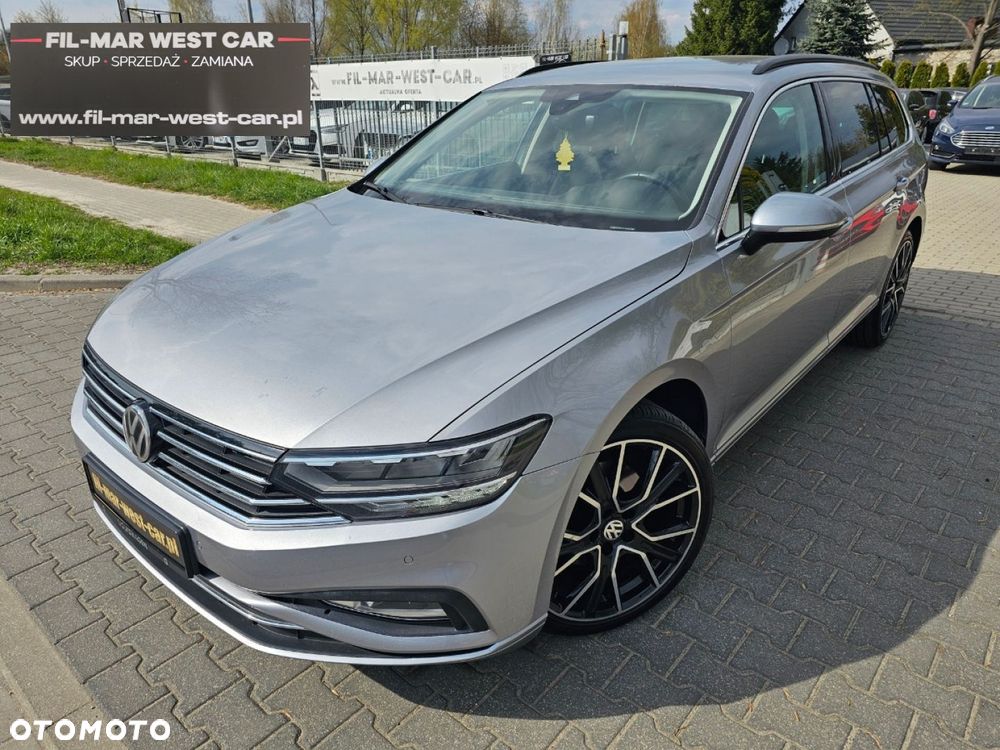 Volkswagen Passat - 1