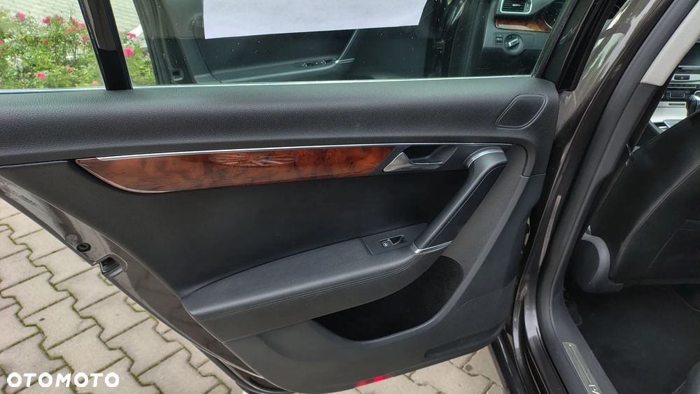 Volkswagen Passat 2.0 TDI DPF Highline DSG - 13